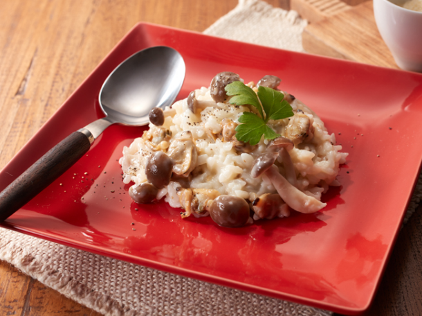 Cream risotto with clams and mushrooms