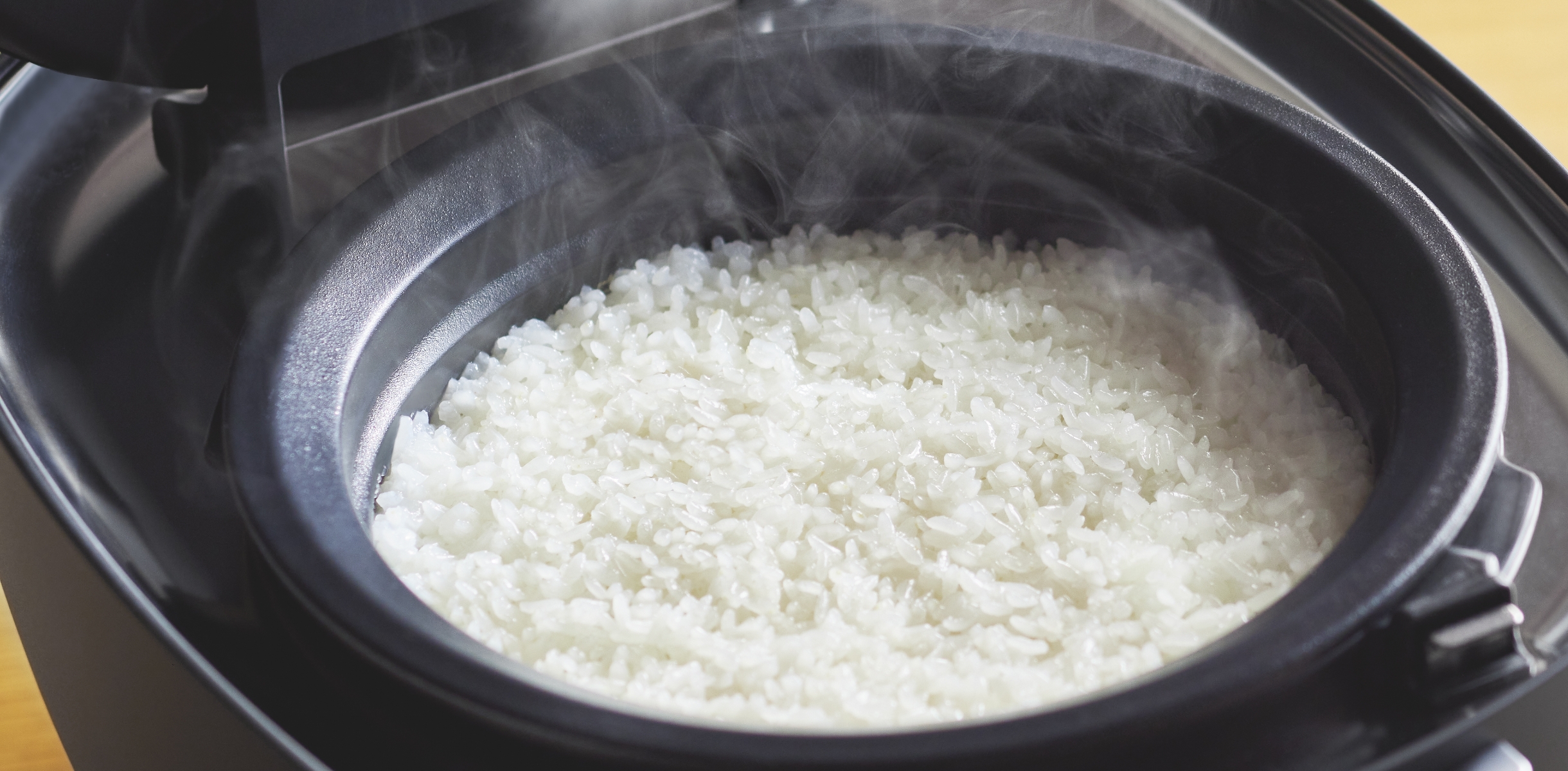 Our goal with the ご泡火炊き rice cooker was to cook rice as tasty as that served at a first class ryotei restaurant.
