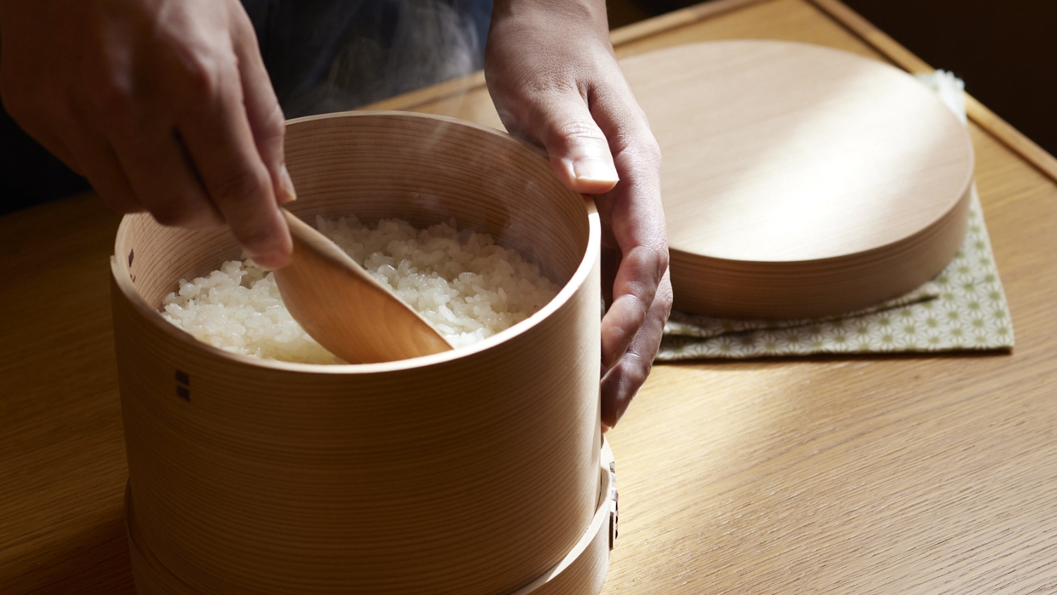 Rice bin humidity control