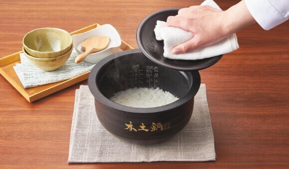Special Rice Cooking Settings and Warming Technology (Image)
