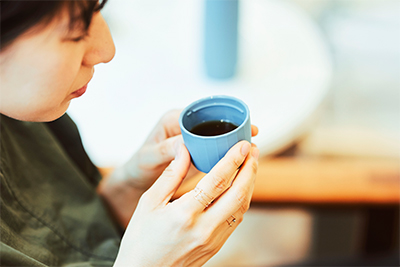 Cup with comfortable mouth-feel