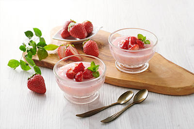 Almond jelly with almond milk and strawberry