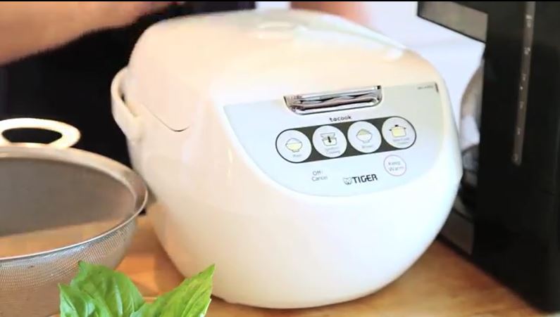 Tiger Electric Rice Cooker & Warmer JNP-1500 (8 cups)