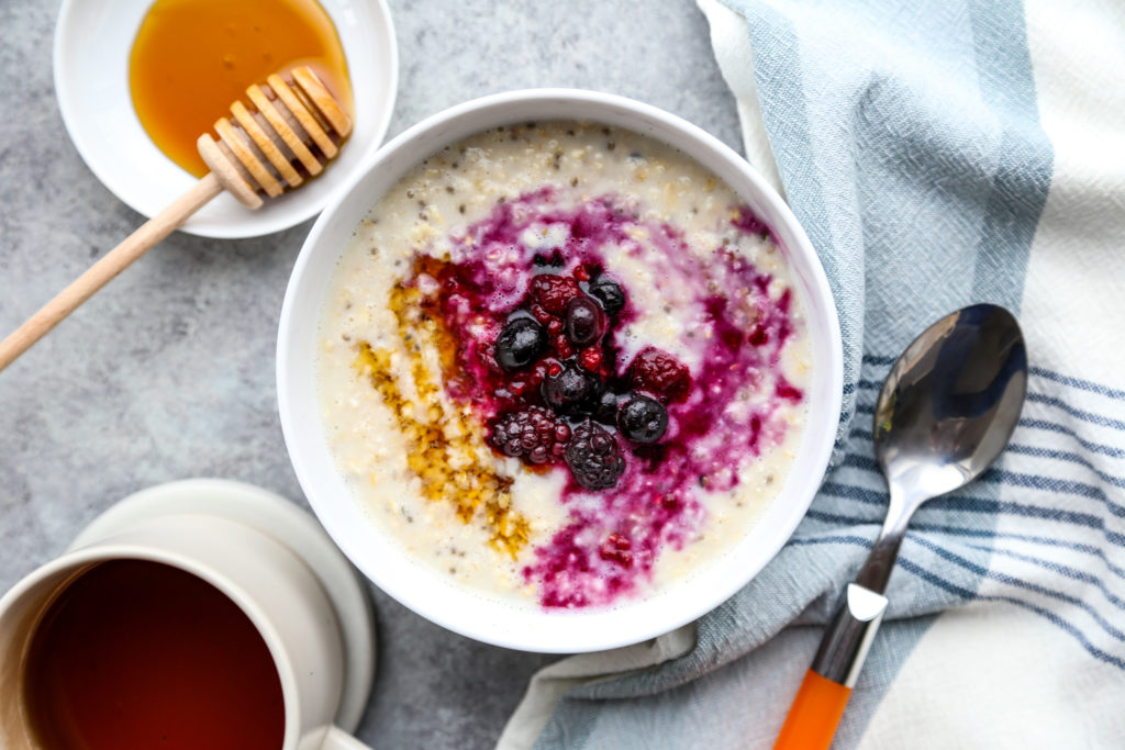 Vegan Berry Oatmeal
