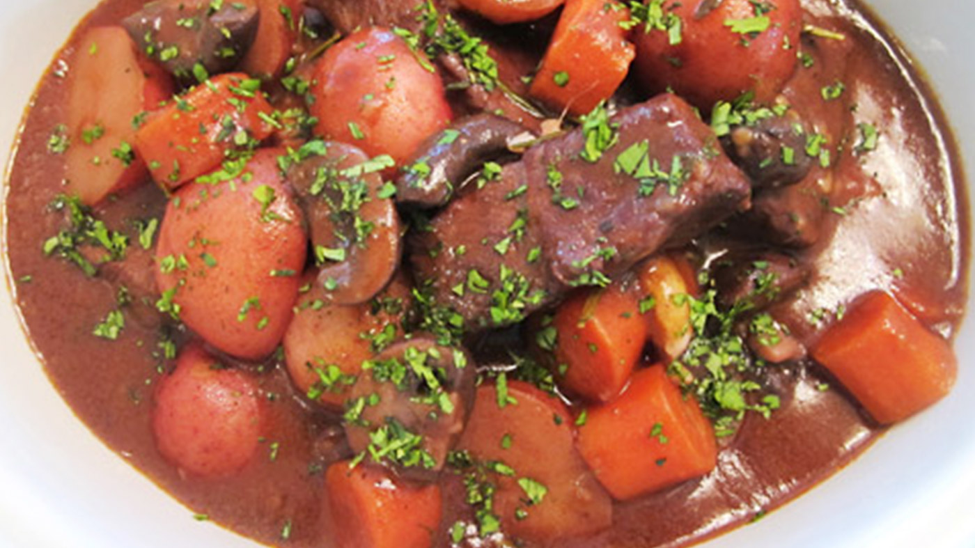 Hearty Slow Cooker Beef Stew With Red Wine