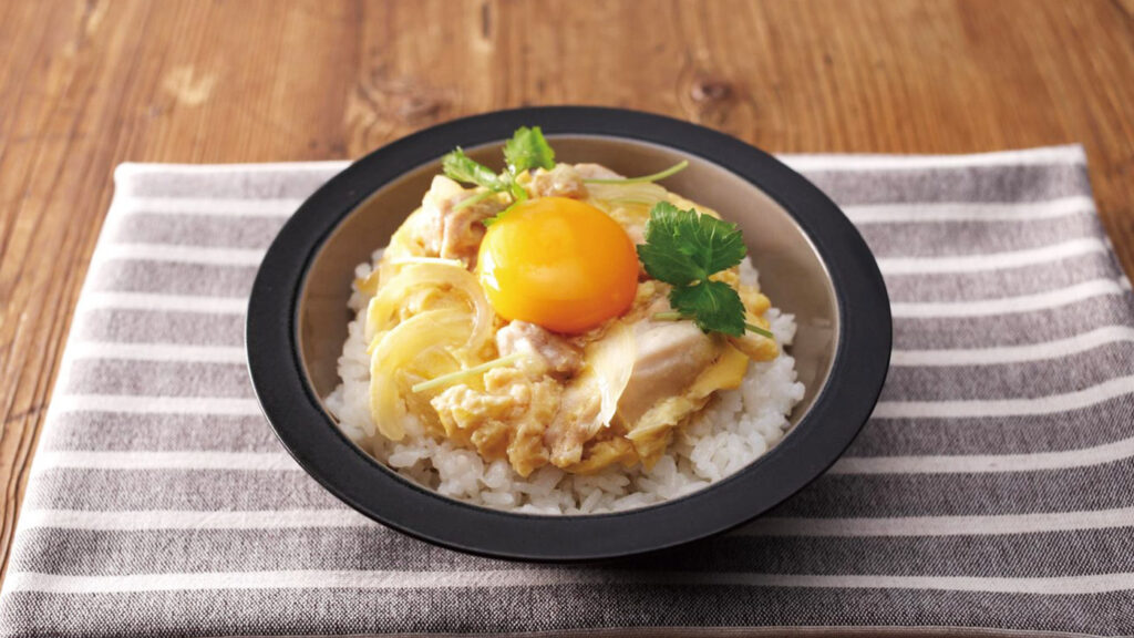 Oyakodon (親子丼) Japanese Chicken + Egg Rice Bowl