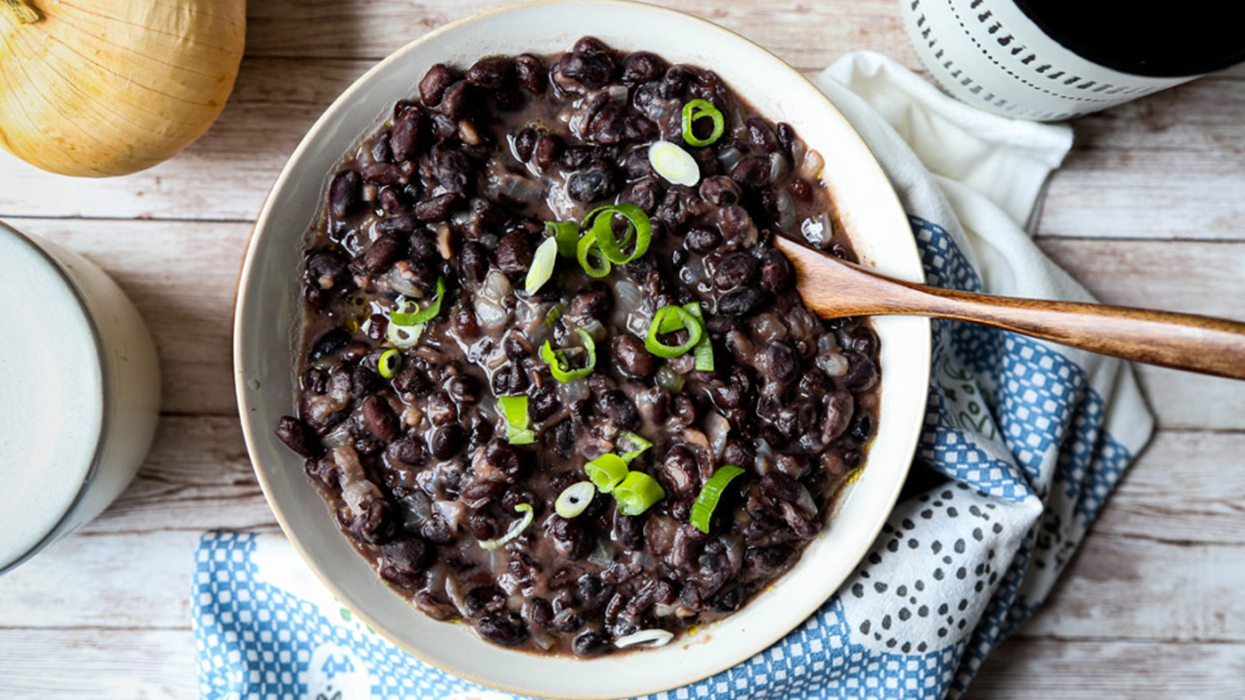 https://www.tiger-corporation.com/wp-content/uploads/2023/04/hero-img-recipe-rice-cooker-black-beans-8becc42a5780b7a69dc613c5586b05df.jpg