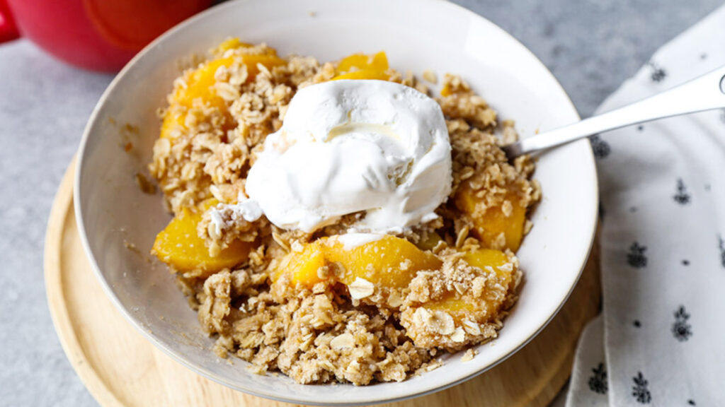 Slow Cooker Peach Crisp