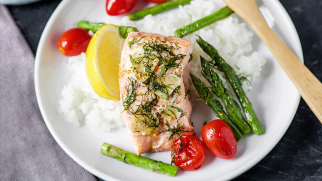 Steamed Garlic Salmon with Dill and Garden Vegetables