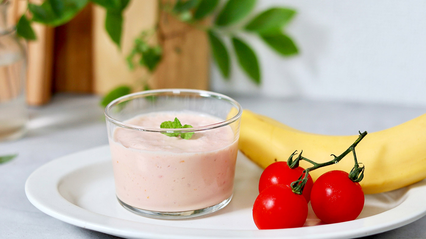 Tomato Banana Yogurt Smoothie