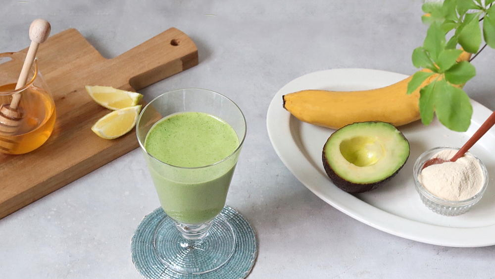 Creamy Avocado and Spinach Protein Smoothie